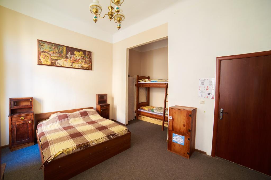 Hollywood Home Hostel Lviv Room photo
