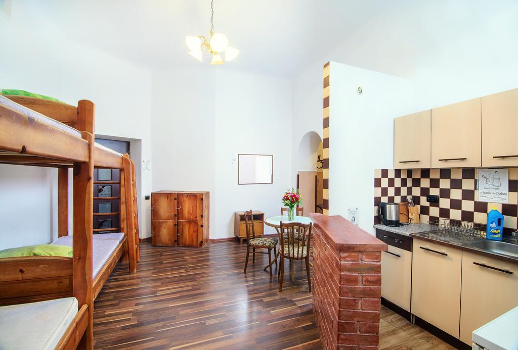 Hollywood Home Hostel Lviv Room photo